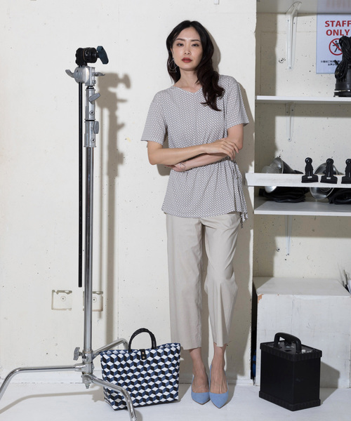 A/C DESIGN BY ALPHA CUBIC（エーシーデザインバイアルファキュービック）の「メルカドトートバック（トートバッグ・レディース・グレー/ネイビー・フリー）」の11枚目の写真