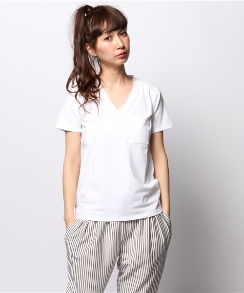 ROSE BUD(ローズバッド)の「LCTT-14197 V/N S/S PKT-T(Tシャツ/カットソー・レディース・ホワイト/ブラック/サンドベージュ/ネイビー・ONE SIZE)」の2枚目の写真