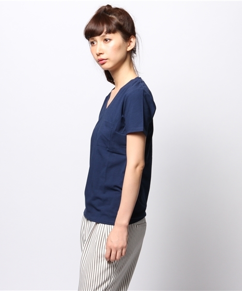ROSE BUD(ローズバッド)の「LCTT-14197 V/N S/S PKT-T(Tシャツ/カットソー・レディース・ホワイト/ブラック/サンドベージュ/ネイビー・ONE SIZE)」の7枚目の写真