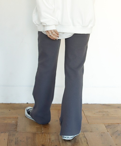 Auntie Rosa Holiday（アンティローザホリデー）の「ループテレコスリットフレアレギンスパンツ（レギンス/スパッツ・レディース・チャコールグレー/モカ/カーキ・FREE）」の18枚目の写真