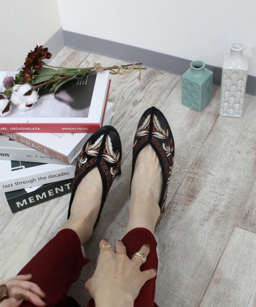 VIVIAN(ヴィヴィアン)の「フラットチャイナシューズ(バレエシューズ・レディース・ブラック/グレー系その他7/グリーン・M/LL/L/S)」の5枚目の写真