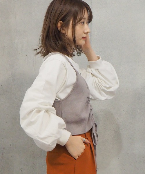 tiptop（ティップトップ）の「2021SS フロントドロストビスチェ×ロンTセット（ベスト・レディース・ブラック/ベージュ/イエロー/アイボリー・FREE）」の10枚目の写真