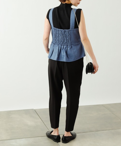 COLONY 2139（コロニートゥーワンスリーナイン）の「ダブルクロスセンタープレステーパードパンツ(セットアップ可)（スラックス・レディース・ブラック/ベージュ/イエロー・SMALL/MEDIUM/LARGE）」の4枚目の写真