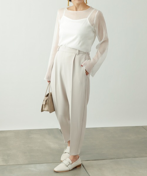 COLONY 2139（コロニートゥーワンスリーナイン）の「ダブルクロスセンタープレステーパードパンツ(セットアップ可)（スラックス・レディース・ブラック/ベージュ/イエロー・SMALL/MEDIUM/LARGE）」の5枚目の写真