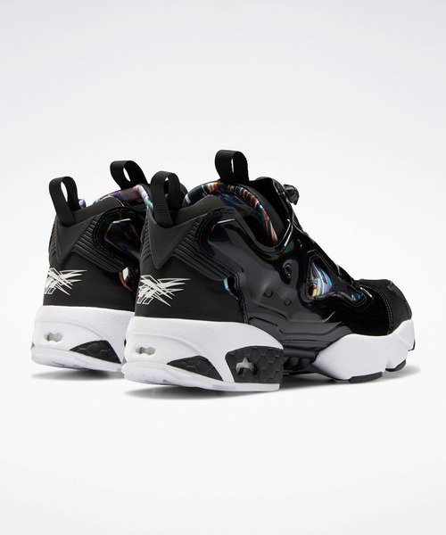 Reebok(リーボック)の「インスタポンプ フューリー OG / Instapump Fury OG(スニーカー・メンズ・ホワイト×ブラック/ホワイト系その他・24.0cm/25.5cm/27.0cm/27.5cm/26.0cm/24.5cm/25.0cm/29.0cm/28.5cm/23.0cm/23.5cm/28.0cm/26.5cm/29.5cm)」の4枚目の写真
