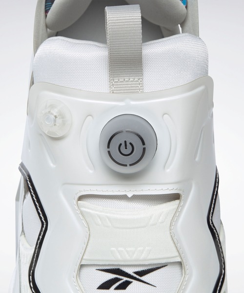Reebok(リーボック)の「インスタポンプ フューリー OG / Instapump Fury OG(スニーカー・メンズ・ホワイト×ブラック/ホワイト系その他・24.0cm/25.5cm/27.0cm/27.5cm/26.0cm/24.5cm/25.0cm/29.0cm/28.5cm/23.0cm/23.5cm/28.0cm/26.5cm/29.5cm)」の12枚目の写真