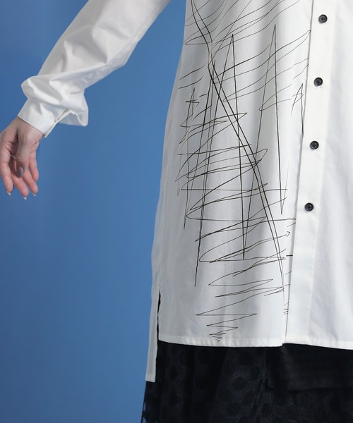 osharewalker（オシャレウォーカー）の「【廃盤】『アシメデザインプリントシャツ』（シャツ/ブラウス・レディース・オフホワイト・1/2）」の8枚目の写真