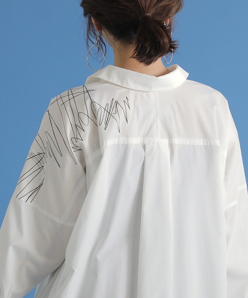 osharewalker（オシャレウォーカー）の「【廃盤】『アシメデザインプリントシャツ』（シャツ/ブラウス・レディース・オフホワイト・1/2）」の10枚目の写真