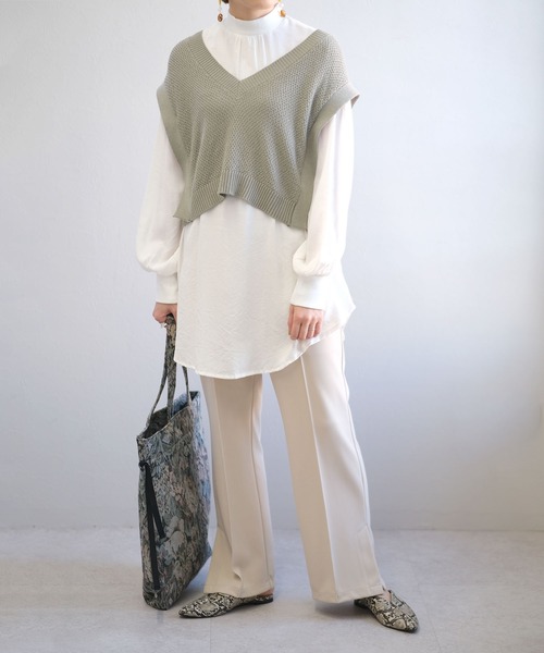 ＡＮＤＪ（アンドジェイ）の「バックベルトVネック綿混ニットベスト（ベスト・レディース・ブラウン/ブラック/ライトベージュ/カーキ・M）」の18枚目の写真