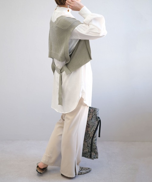 ＡＮＤＪ（アンドジェイ）の「バックベルトVネック綿混ニットベスト（ベスト・レディース・ブラウン/ブラック/ライトベージュ/カーキ・M）」の19枚目の写真