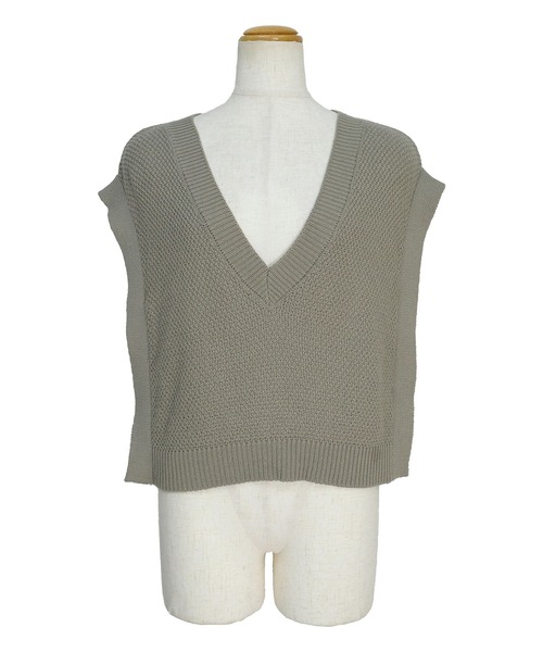 ＡＮＤＪ（アンドジェイ）の「バックベルトVネック綿混ニットベスト（ベスト・レディース・ブラウン/ブラック/ライトベージュ/カーキ・M）」の22枚目の写真