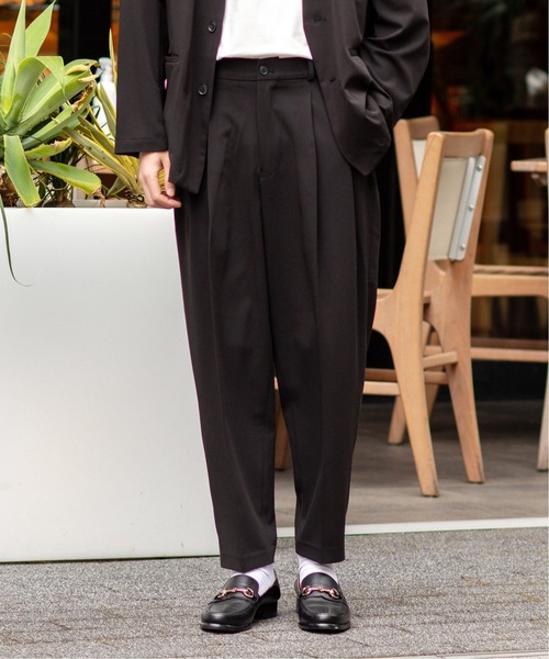 EDIFICE（エディフィス）の「ツープリーツ バルーン パンツ（その他パンツ・メンズ・ブラック/ベージュ系その他・SMALL/MEDIUM/LARGE）」の2枚目の写真