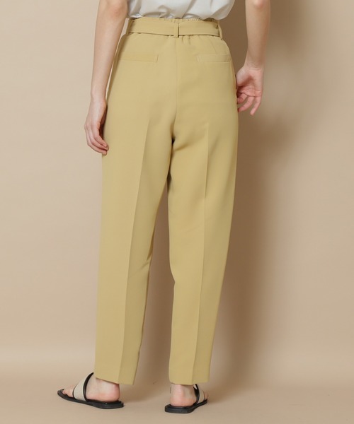 N.（N. Natural Beauty Basic）（エヌエヌナチュラルビューティーベーシック）の「◆ボタンディテールベルトタックパンツ（その他パンツ・レディース・ライトベージュ/イエロー/ブラック・MEDIUM）」の12枚目の写真