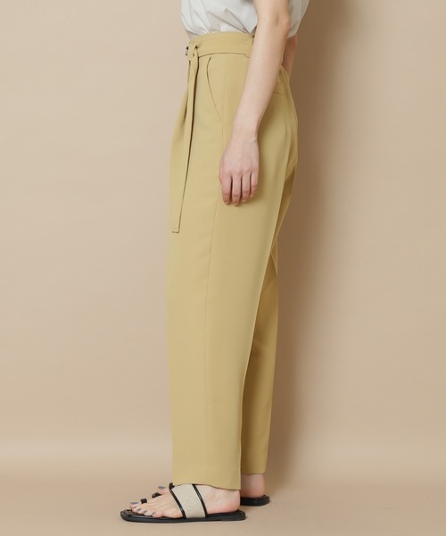 N.（N. Natural Beauty Basic）（エヌエヌナチュラルビューティーベーシック）の「◆ボタンディテールベルトタックパンツ（その他パンツ・レディース・ライトベージュ/イエロー/ブラック・MEDIUM）」の10枚目の写真
