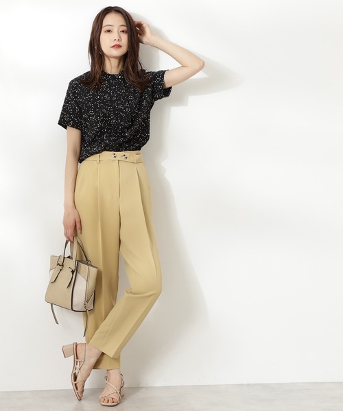 N.（N. Natural Beauty Basic）（エヌエヌナチュラルビューティーベーシック）の「◆ボタンディテールベルトタックパンツ（その他パンツ・レディース・ライトベージュ/イエロー/ブラック・MEDIUM）」の17枚目の写真