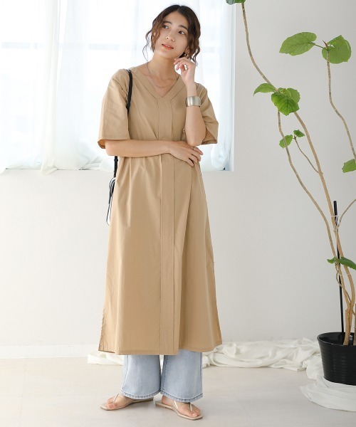 Bou Jeloud（ブージュルード）の「Vネックセンターラインサックワンピース（ワンピース・レディース・ブラック/ベージュ/アイボリー・FREE）」の10枚目の写真