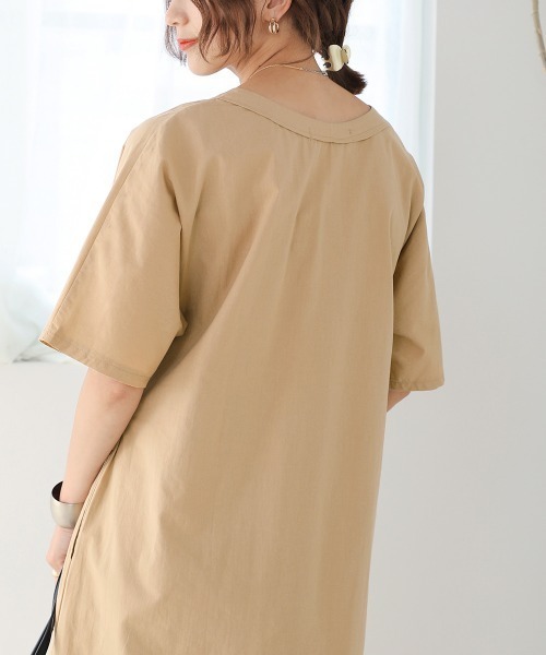 Bou Jeloud（ブージュルード）の「Vネックセンターラインサックワンピース（ワンピース・レディース・ブラック/ベージュ/アイボリー・FREE）」の13枚目の写真