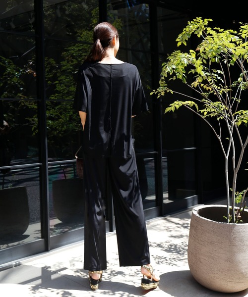 ELFRANK(エルフランク)の「バックスリットルーズカットソー ワイドパンツ セットアップ 上下セット(セットアップ・レディース・グレイッシュベージュ/モカ/チャコールグレー/ブラック・M)」の8枚目の写真