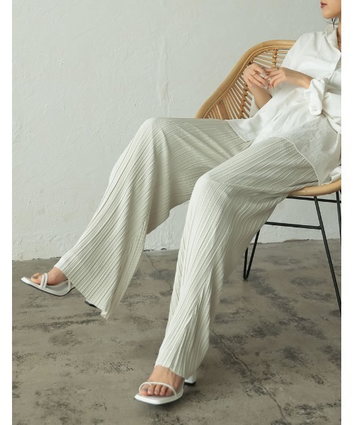 Re:EDIT(リエディ)の「マットボドレープリーツキックフレアパンツ(その他パンツ・レディース・ベージュ/ブルーグリーン/ブラック/オフホワイト・AS/BM/LARGE/SMALL/AM/BS/MEDIUM)」の22枚目の写真