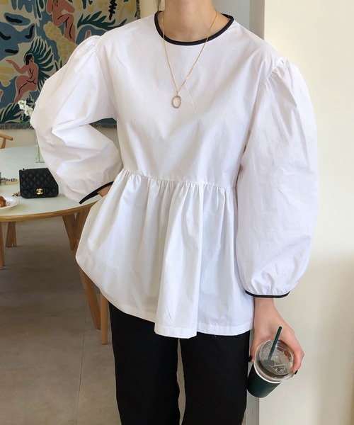 SMILE ORCHID(スマイルオーキッド)の「バルーンスリーブバック紐コットンブラウス(Tシャツ/カットソー・レディース・ホワイト/ブラック・FREE)」の2枚目の写真