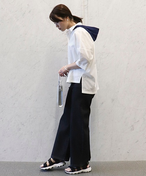 COMME CA ISM（コムサイズム）の「フード付き　五分袖シャツ（シャツ/ブラウス・レディース・ホワイト/ブラック/レッド/グリーン/ブルー・FREE）」の18枚目の写真