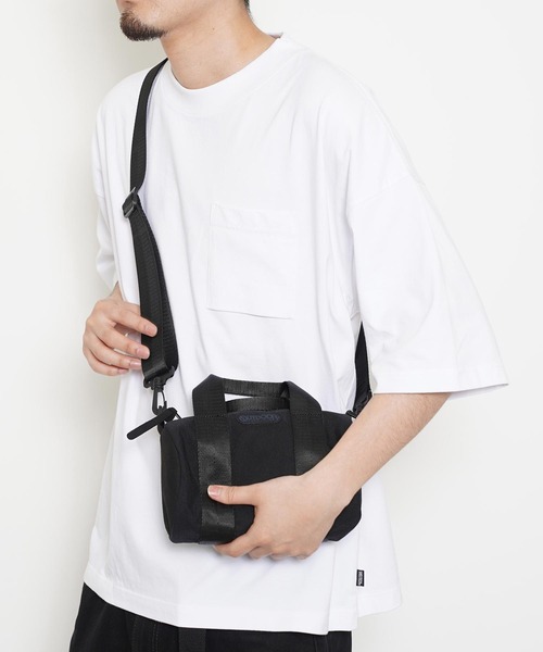 OUTDOOR PRODUCTS(アウトドアプロダクツ)の「OUTDOOR PRODUCTS MINI ROLL BOSTN BAG(ショルダーバッグ・メンズ・ブラック・ONE SIZE)」の8枚目の写真