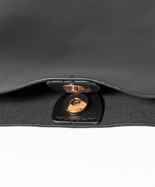 ROOPTOKYO（ループトウキョウ）の「ネックポーチ スクエアミニショルダーバッグ スマホケース ポシェット レザーショルダー サコッシュ（ショルダーバッグ・メンズ・ブラック/ベージュ・ONE SIZE）」の18枚目の写真