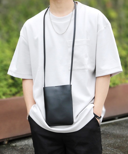 ROOPTOKYO（ループトウキョウ）の「ネックポーチ スクエアミニショルダーバッグ スマホケース ポシェット レザーショルダー サコッシュ（ショルダーバッグ・メンズ・ブラック/ベージュ・ONE SIZE）」の20枚目の写真