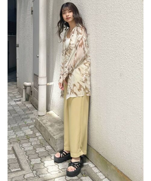 MURUA(ムルーア)の「ハイウエストタックワイドパンツ(その他パンツ・レディース・グレー/イエロー/アイボリー・1/2)」の13枚目の写真