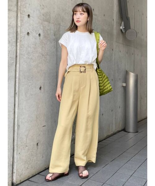 MURUA(ムルーア)の「ハイウエストタックワイドパンツ(その他パンツ・レディース・グレー/イエロー/アイボリー・1/2)」の17枚目の写真