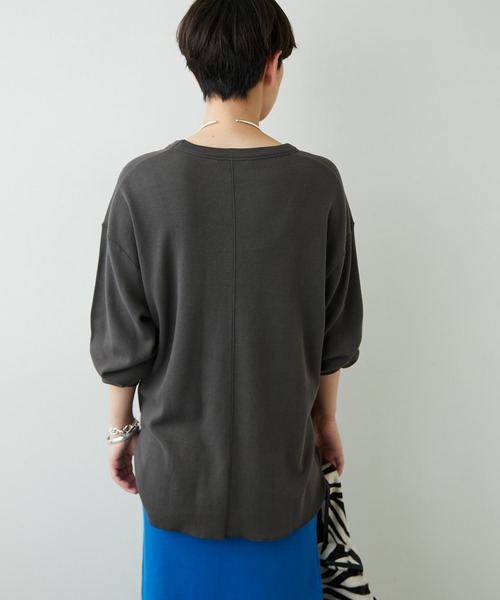 Whim Gazette(ウィムガゼット)の「オーガニックジャージープルオーバー(Tシャツ/カットソー・レディース・オフホワイト/チャコールグレー・FREE)」の21枚目の写真