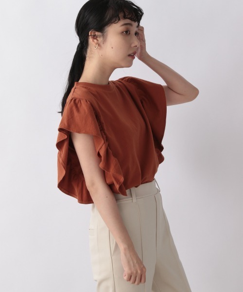 LOWRYS FARM（ローリーズファーム）の「スラブソデフリルＳＳ　956915（Tシャツ/カットソー・レディース・アイボリー/ブラック/ベージュ/グリーン・FREE）」の3枚目の写真