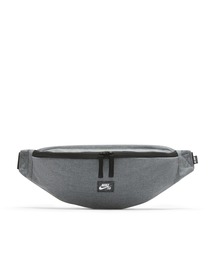 新品　NIKESB ナイキ ウェストバッグ NIKE 新品 SB WAIST BAG ナイキ ウエストバッグ カモフラ 迷彩