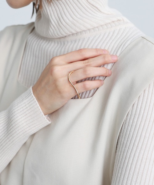 select MOCA（セレクトモカ）の「2021 AW ウェーブダブルリング（リング・レディース・シルバー/ゴールド・FREE）」の2枚目の写真