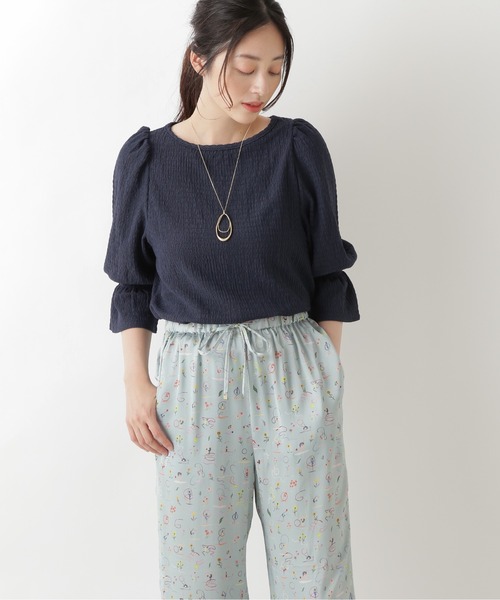 NATURAL BEAUTY BASIC(ナチュラルビューティーベーシック)の「シャーリングカットソー(Tシャツ/カットソー・レディース・ネイビー/オフホワイト/ホワイト系その他・MEDIUM)」の3枚目の写真