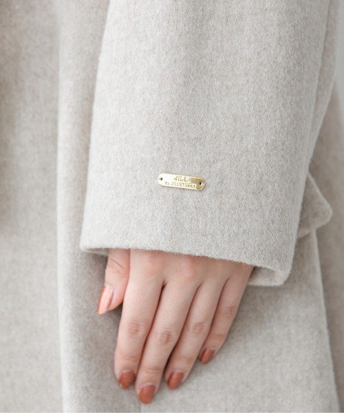 JILL by JILL STUART（ジルバイジルスチュアート）の「◇ノーカラーウールフォックスコート（ノーカラーコート・レディース・ベージュ/グレー・SMALL/MEDIUM）」の4枚目の写真