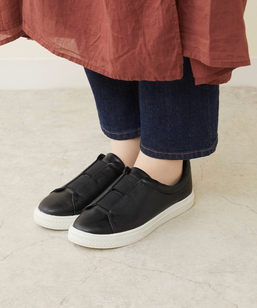 menue（メヌエ）の「スリッポンスニーカー（スニーカー・レディース・ホワイト/ブラック/グレイッシュベージュ・LL/3L/S/M/L/XS）」の11枚目の写真