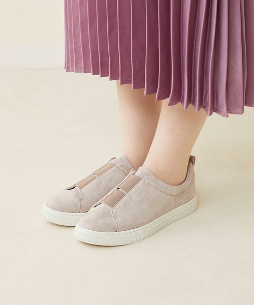 menue（メヌエ）の「スリッポンスニーカー（スニーカー・レディース・ホワイト/ブラック/グレイッシュベージュ・LL/3L/S/M/L/XS）」の6枚目の写真