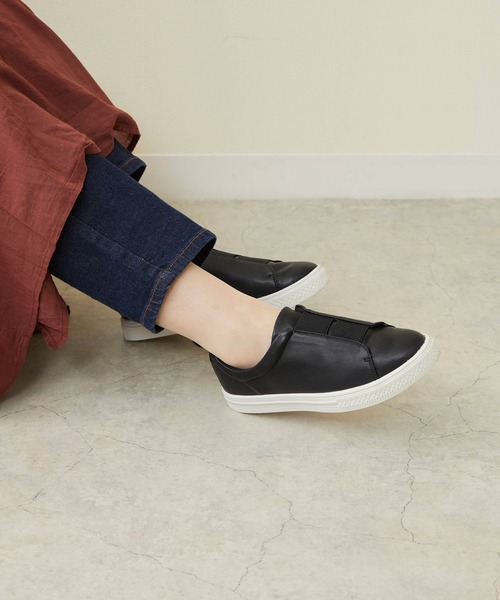 menue（メヌエ）の「スリッポンスニーカー（スニーカー・レディース・ホワイト/ブラック/グレイッシュベージュ・LL/3L/S/M/L/XS）」の8枚目の写真