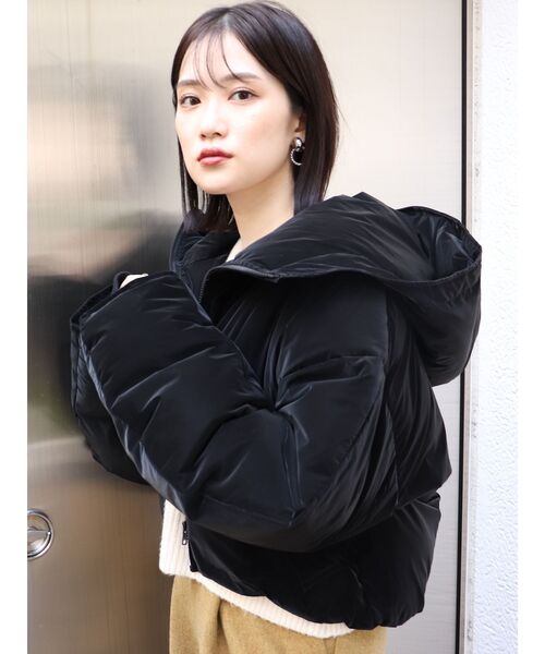 MURUA(ムルーア)の「ボリュームスタンドエアコンダウン(ダウンジャケット/コート・レディース・ブラック/グレー/ブルー/アイボリー・FREE)」の7枚目の写真