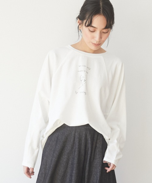 RAY CASSIN FAVORI(レイカズンフェバリ)の「・RAY CASSIN ガール刺繍ドルマンロンT*(Tシャツ/カットソー・レディース・グリーン/チャコールグレー/ライトグレー/オフホワイト・FREE)」の2枚目の写真