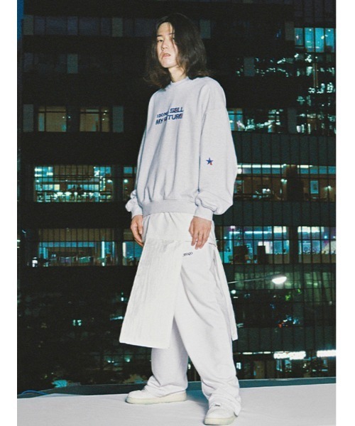 AJOBYAJO(アジョバイアジョ)の「【AJOBYAJO/アジョバイアジョ】Embroidered Slogam Sweatshirt/エンボス スローガン ロゴスウェット MTM(スウェット・メンズ・ライトグレー/グレイッシュブルー・L)」の12枚目の写真