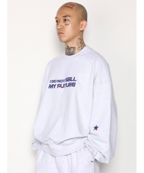AJOBYAJO(アジョバイアジョ)の「【AJOBYAJO/アジョバイアジョ】Embroidered Slogam Sweatshirt/エンボス スローガン ロゴスウェット MTM(スウェット・メンズ・ライトグレー/グレイッシュブルー・L)」の10枚目の写真