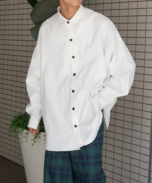 kutir（クティール）の「ボタンデザインシャツ（シャツ/ブラウス・メンズ・ホワイト/ブラック・MEDIUM/LARGE）」の2枚目の写真