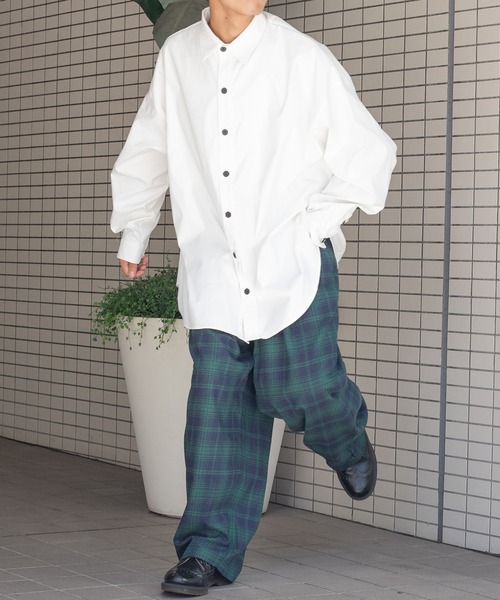 kutir（クティール）の「ボタンデザインシャツ（シャツ/ブラウス・メンズ・ホワイト/ブラック・MEDIUM/LARGE）」の6枚目の写真