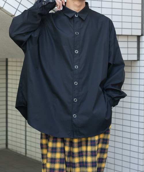 kutir（クティール）の「ボタンデザインシャツ（シャツ/ブラウス・メンズ・ホワイト/ブラック・MEDIUM/LARGE）」の17枚目の写真