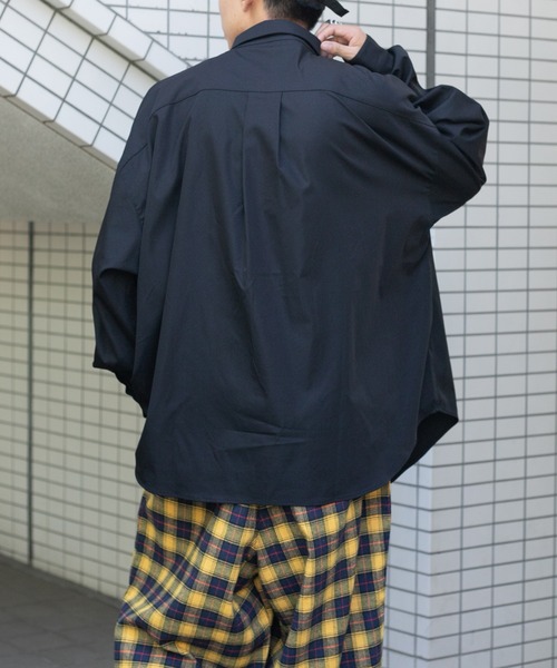 kutir（クティール）の「ボタンデザインシャツ（シャツ/ブラウス・メンズ・ホワイト/ブラック・MEDIUM/LARGE）」の8枚目の写真