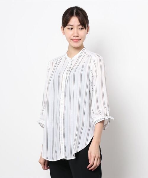 BELLUNA(ベルーナ)の「エアリーツイルバンドカラーチュニック(チュニック・レディース・ベージュ/オフホワイト/ネイビー・MEDIUM/LARGE/X-LARGE)」の6枚目の写真