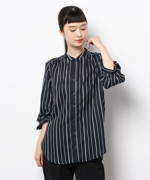 BELLUNA(ベルーナ)の「エアリーツイルバンドカラーチュニック(チュニック・レディース・ベージュ/オフホワイト/ネイビー・MEDIUM/LARGE/X-LARGE)」の7枚目の写真