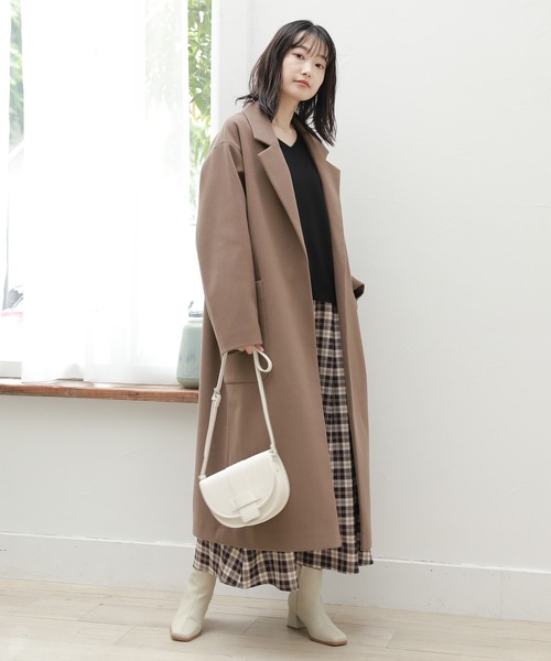 LAKOLE(ラコレ)の「ウーリーテックオーバーサイズコート / 953530(チェスターコート・レディース・ダークブラウン/ベージュ/アイボリー・SMALL/MEDIUM)」の4枚目の写真